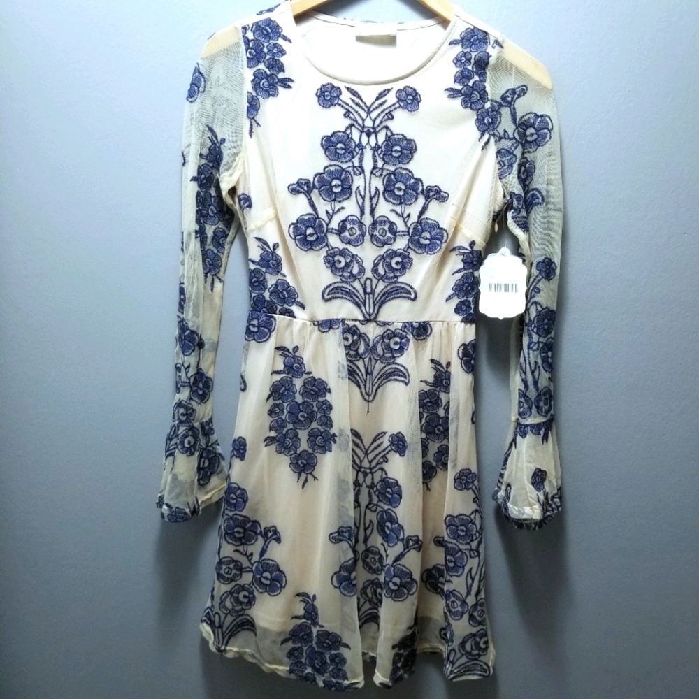 Aftar'd State Blue/Nude Embroidery Mini Dress S